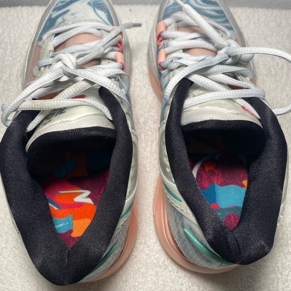 Rare Kyrie 8 Chinese New Year Photon Dust Size 10.5 - Picture 5 of 9